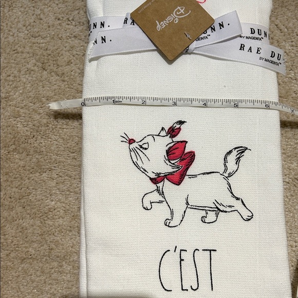Rae Dunn x Disney Aristocats Marie Kitchen Towel Set - Picture 12 of 15